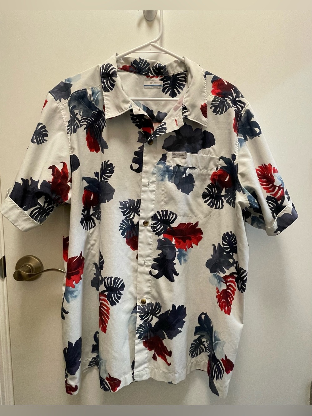 Columbia White Short-Sleeve Button-Down with Red & Navy Tropical Print / XLarge
